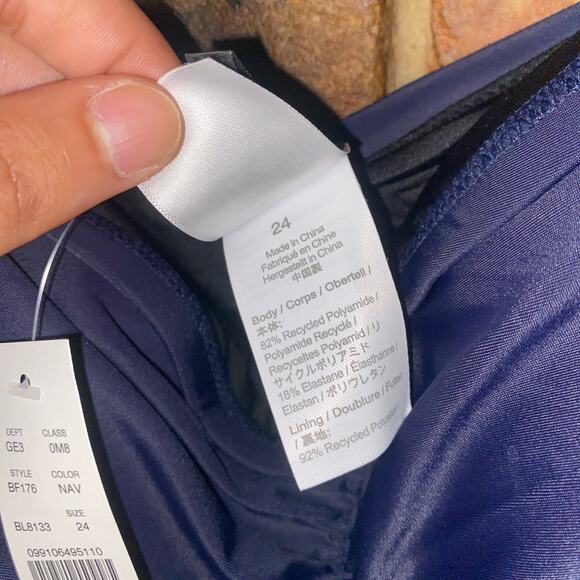 New J. Crew Navy Blue Ruched Sweetheart One-Piece Swim Bathing Suit Women's 24 - Picture 6 of 8